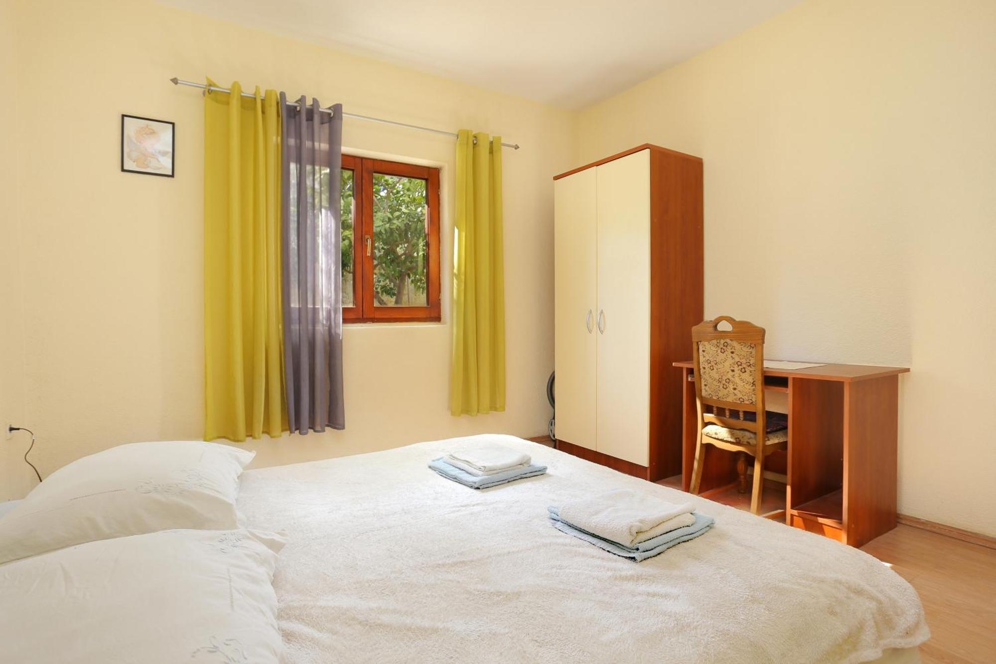 Apartments By The Sea Slatine, Ciovo - 4871 Trogir Room photo