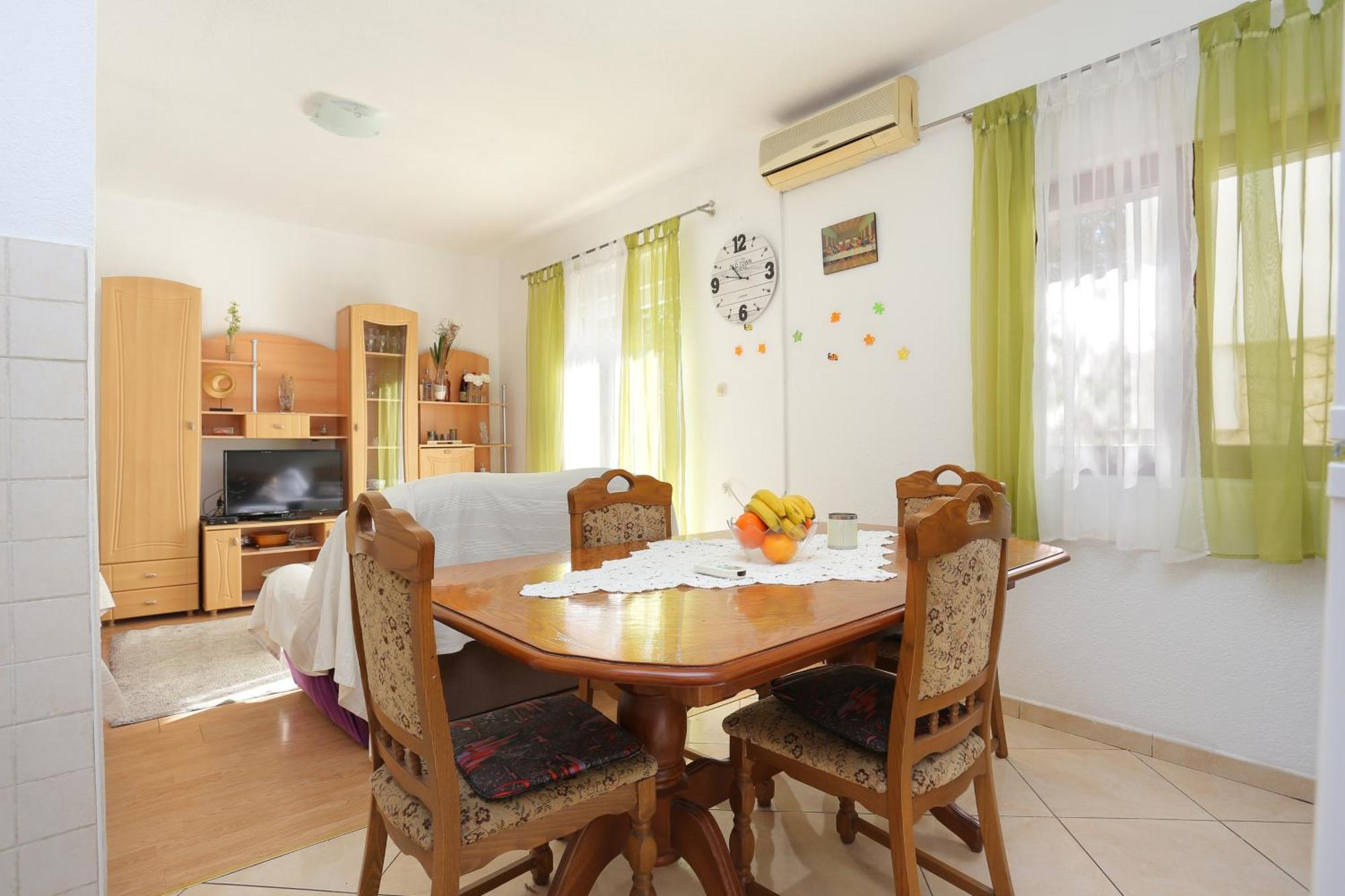 Apartments By The Sea Slatine, Ciovo - 4871 Trogir Room photo